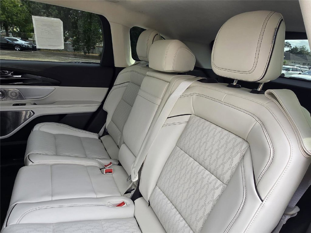 New 2026 Lincoln Nautilus Black Label AWD/4WD image 12