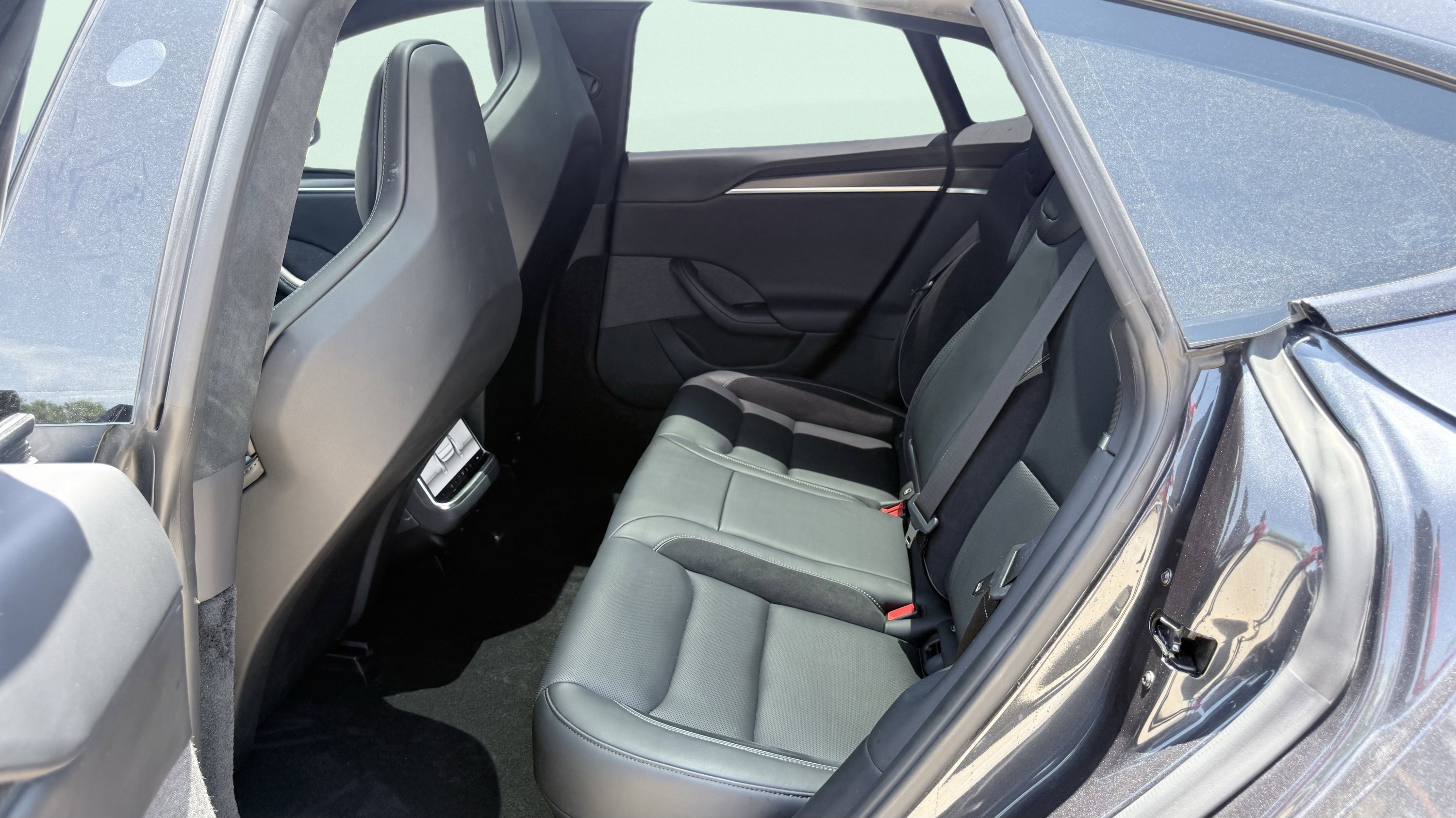Used 2025 Tesla Model S Plaid AWD/4WD image 31