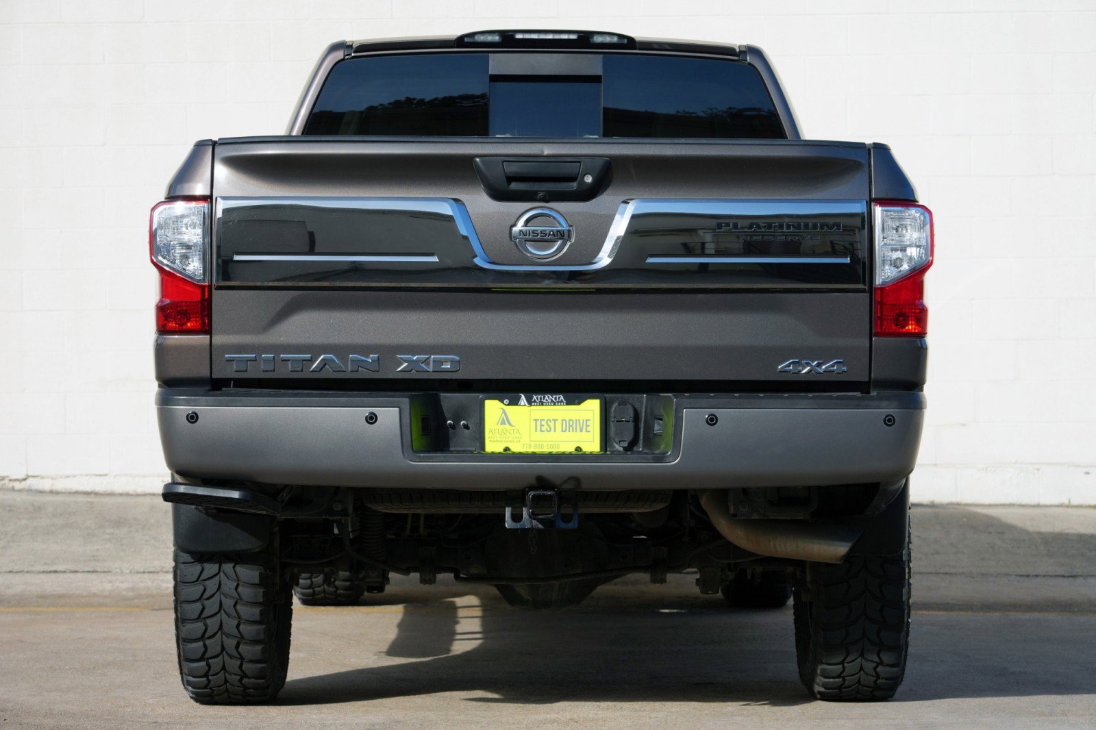 Used 2017 Nissan Titan Platinum Reserve AWD/4WD image 9