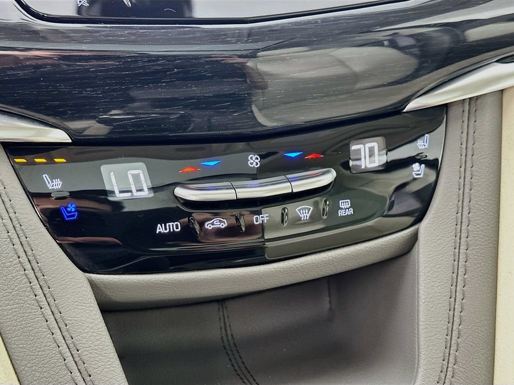 Certified 2024 Cadillac XT6 Premium Luxury w/ LPO, Floor Liner Package AWD/4WD image 20