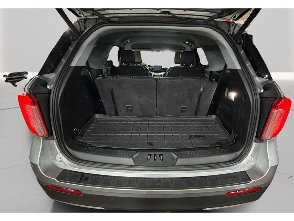 Used 2020 Ford Explorer XLT w/ Equipment Group 202A image 25