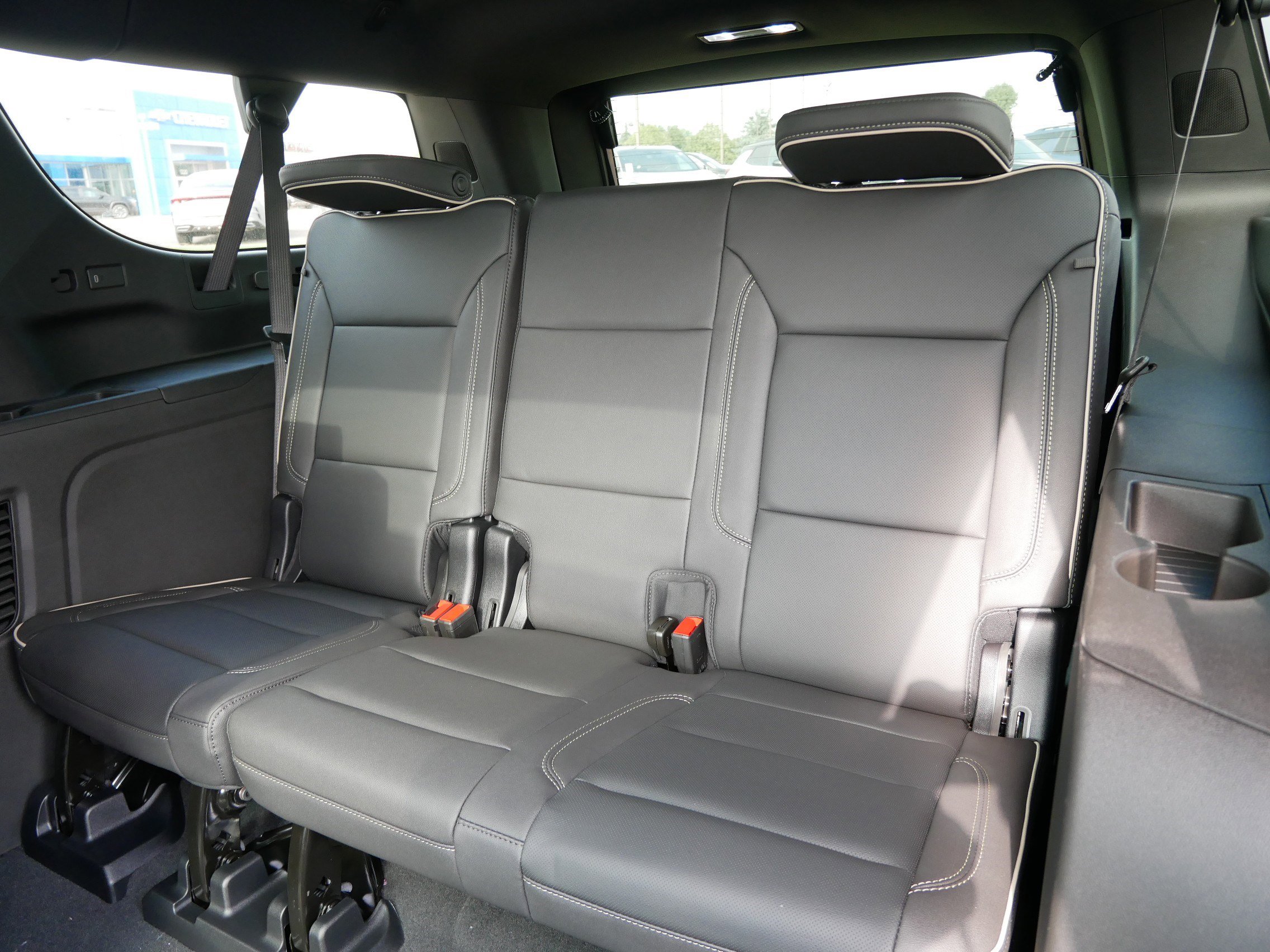 New 2025 Chevrolet Suburban Premier image 13