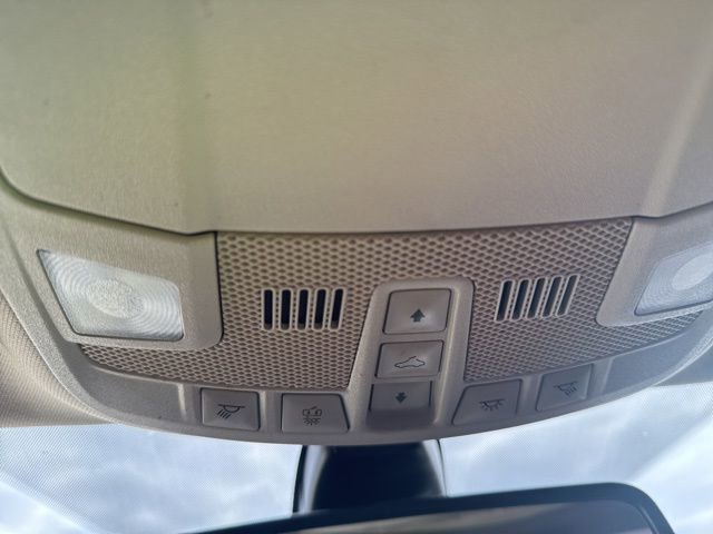 Used 2020 Ford Fusion SE image 25