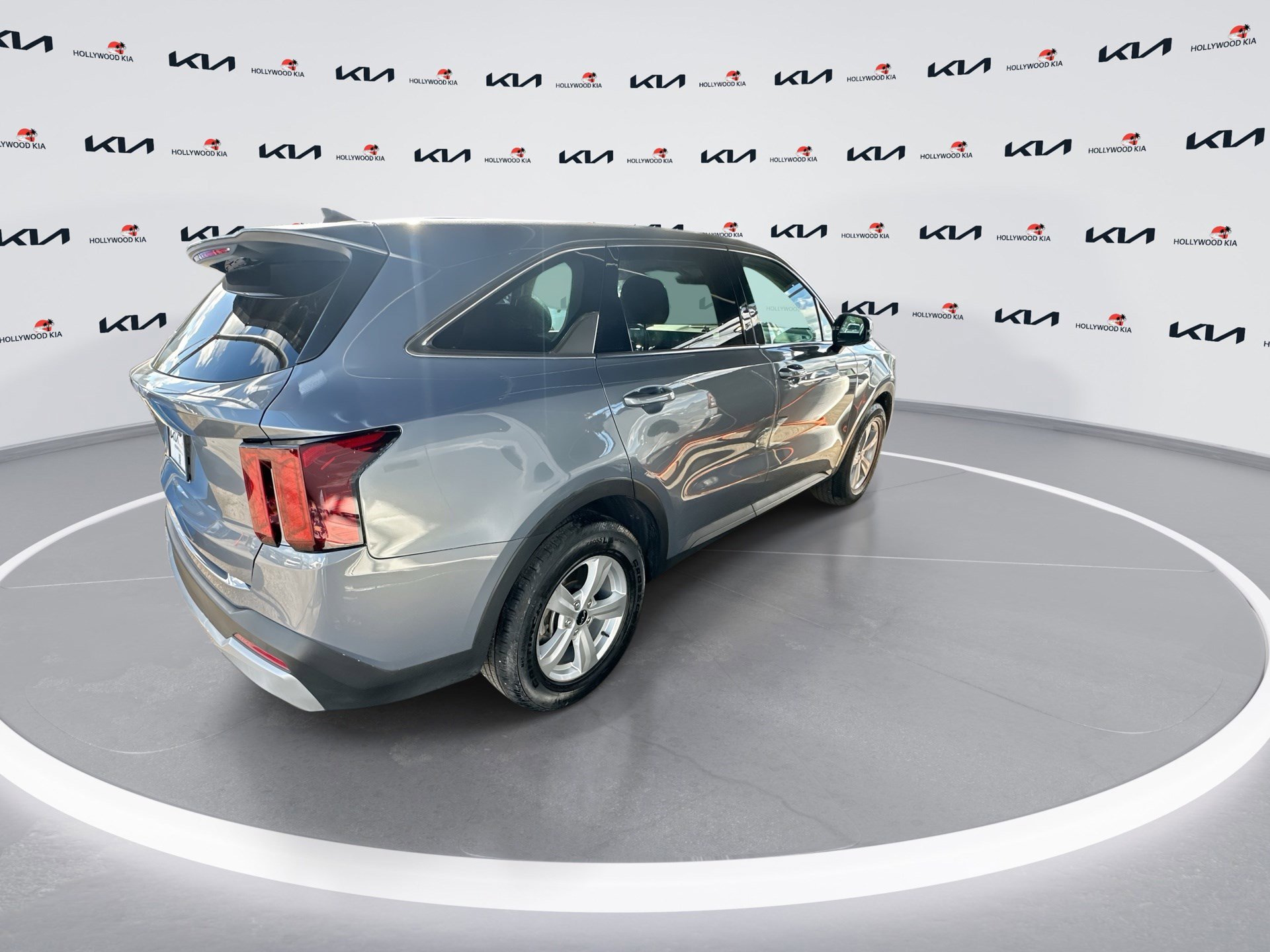 Certified 2024 Kia Sorento LX image 8