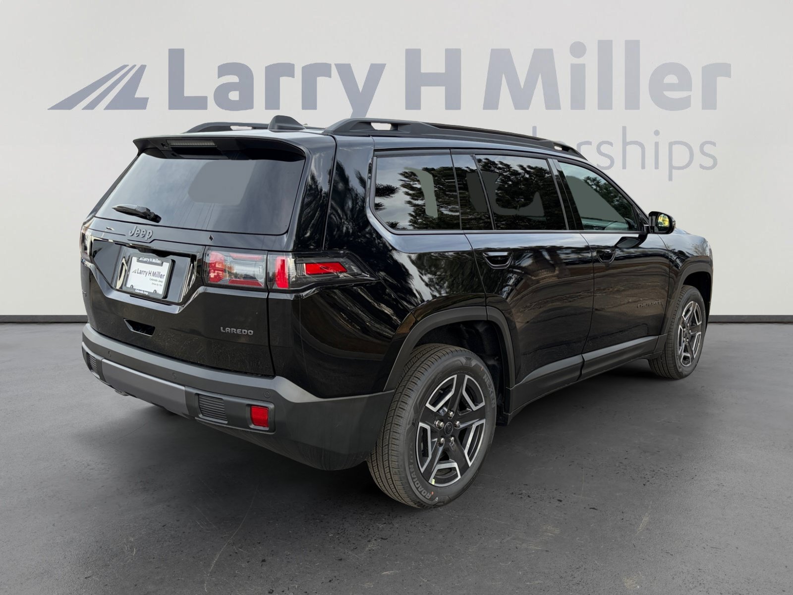 New 2026 Jeep Cherokee Laredo AWD/4WD image 5