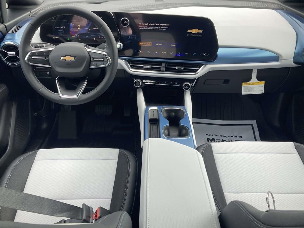 New 2026 Chevrolet Equinox EV LT image 14