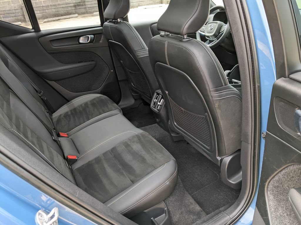 Certified 2023 Volvo XC40 Recharge Plus w/ Protection Package Premier AWD/4WD image 25