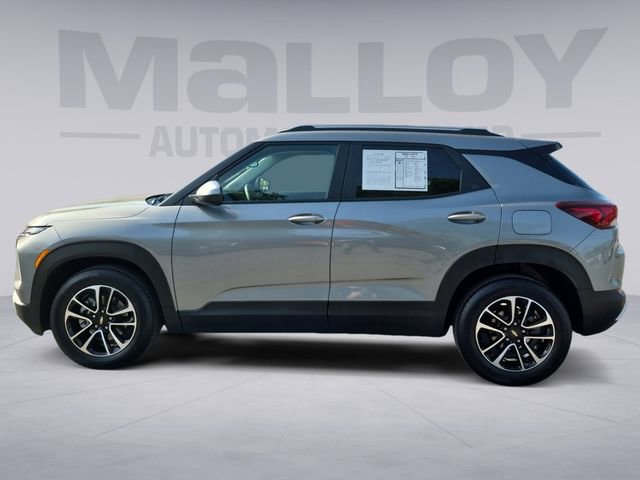 Used 2026 Chevrolet TrailBlazer LT w/ Convenience Package FWD image 2