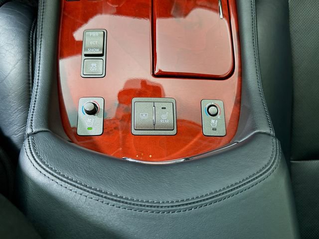 Used 2012 Lexus LS 460 w/ Luxury Value Edition RWD image 21