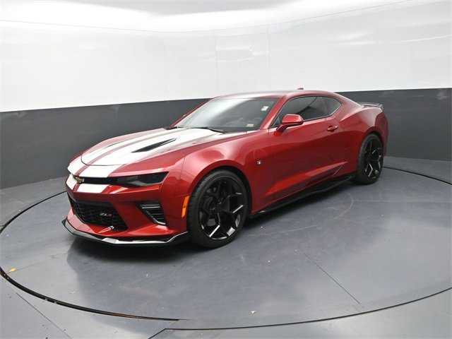 Used 2017 Chevrolet Camaro SS image 3