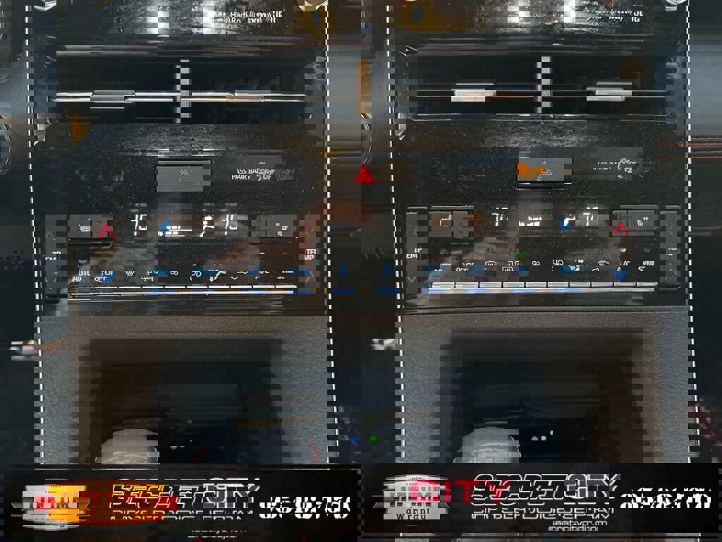 Used 2021 Toyota Avalon TRD image 29