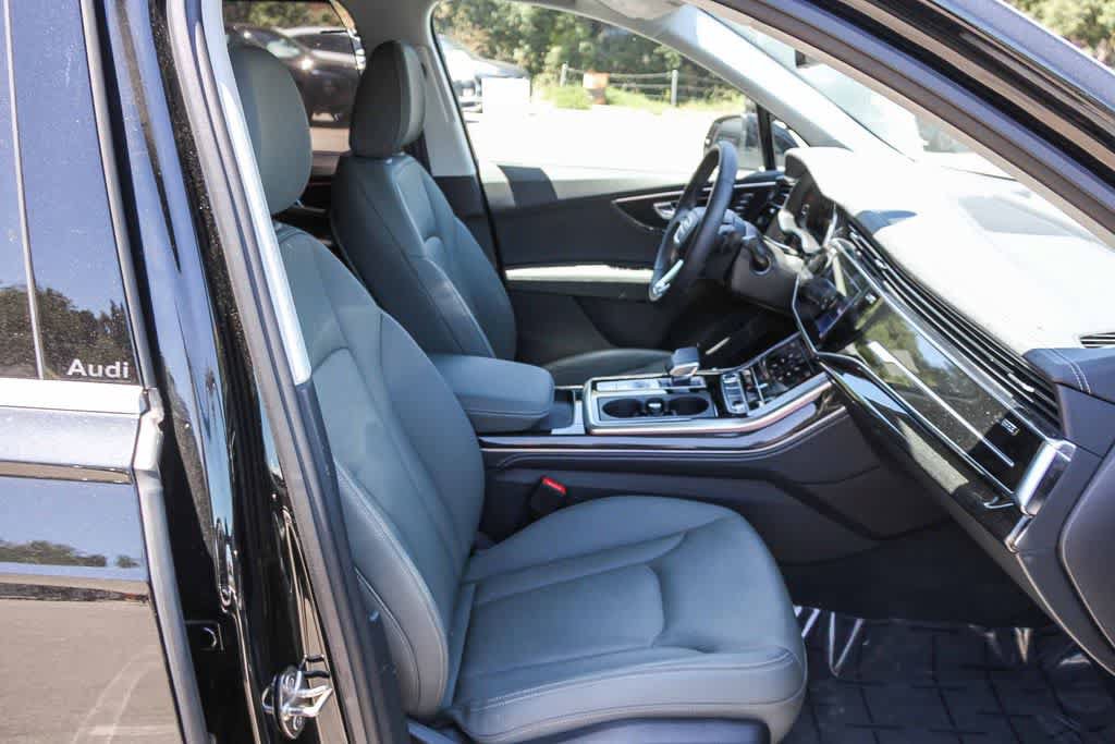 Used 2025 Audi Q7 3.0T Premium Plus w/ Premium Plus Package AWD/4WD image 18