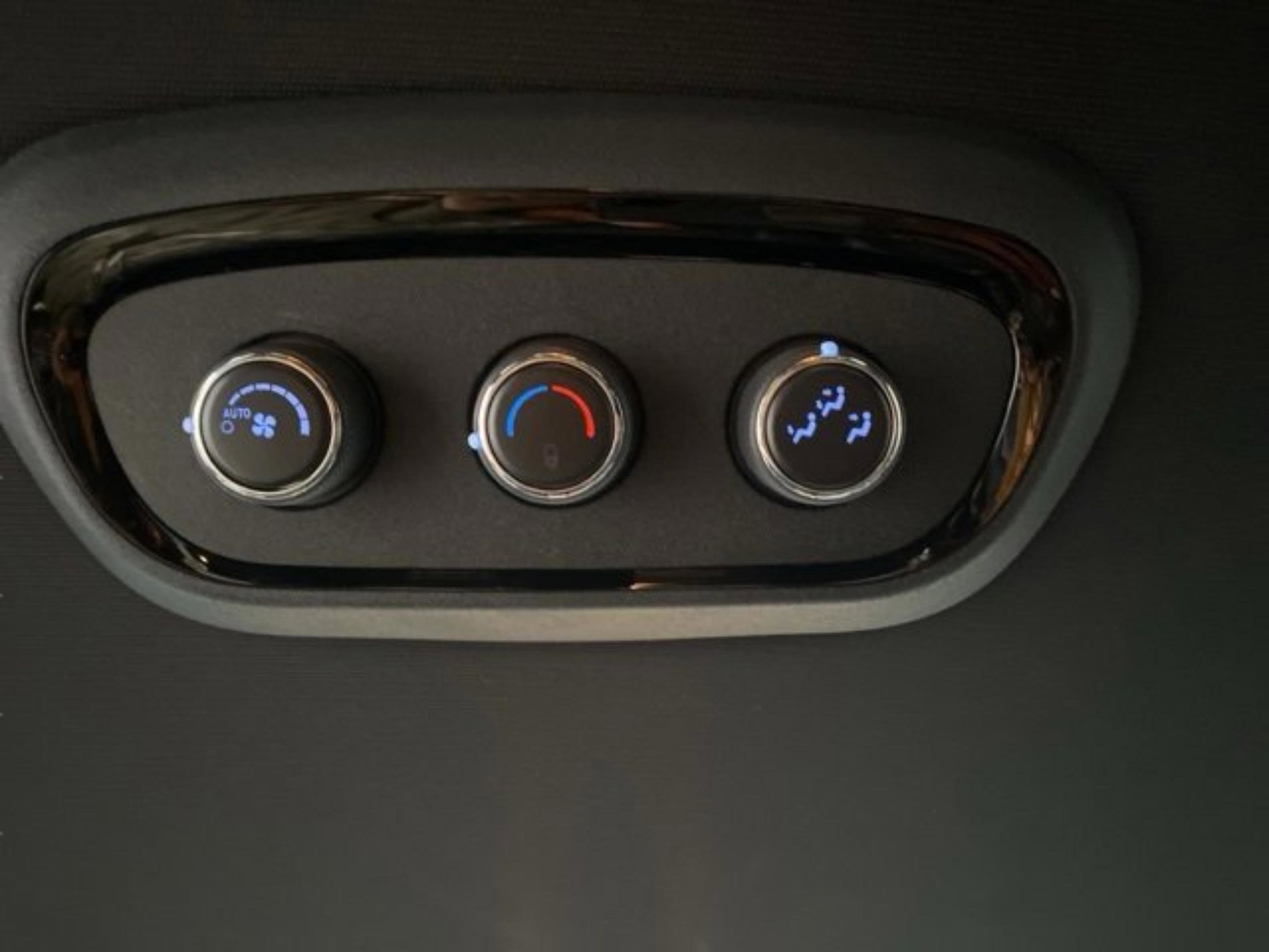 Used 2024 Dodge Durango GT image 30