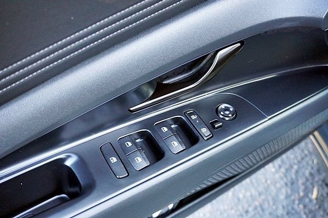 Certified 2026 Hyundai Elantra Sport FWD image 22