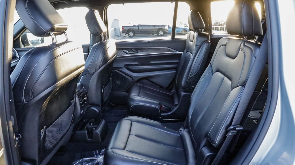 Certified 2024 Jeep Grand Cherokee L Limited w/ Luxury Tech Group II image 56