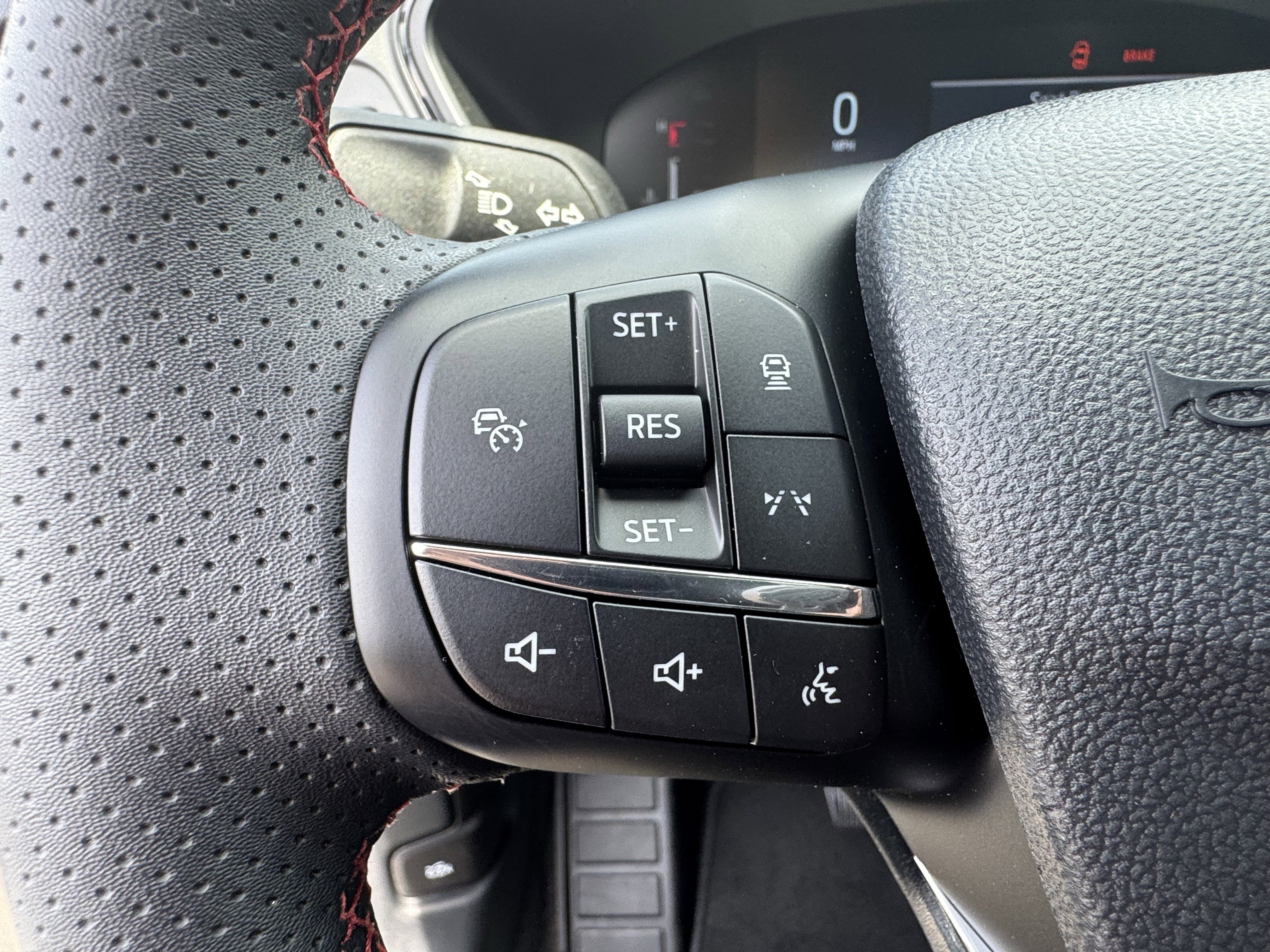 Certified 2026 Ford Escape ST-Line Select w/ Tech Pack #1 AWD/4WD image 32