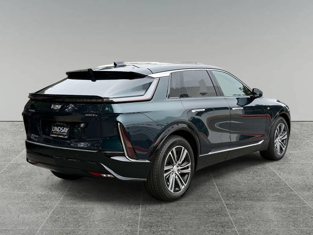 Used 2026 Cadillac Lyriq Luxury w/ LPO, Floor Liner Package AWD/4WD image 10