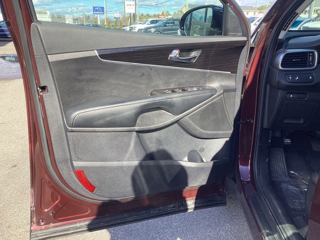 Used 2020 Kia Sorento S image 10