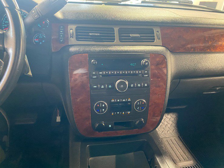 Used 2010 Chevrolet Silverado 2500 LTZ w/ LTZ Plus Package image 23