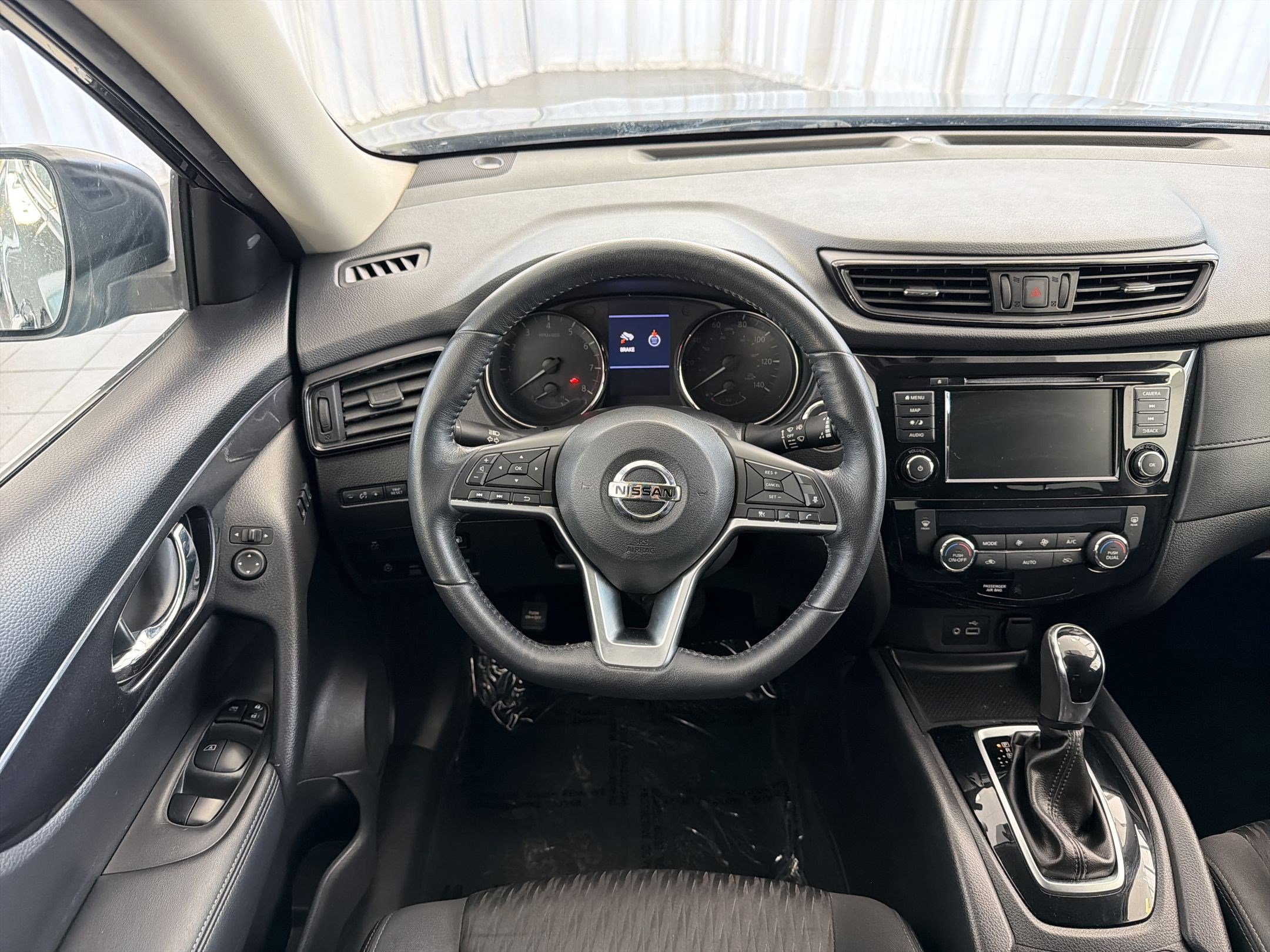 Used 2018 Nissan Rogue SV w/ Premium Package AWD/4WD image 22