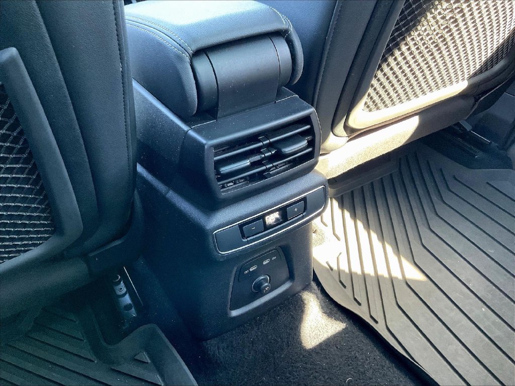 Used 2023 Audi Q4 e-tron Premium Plus RWD image 12