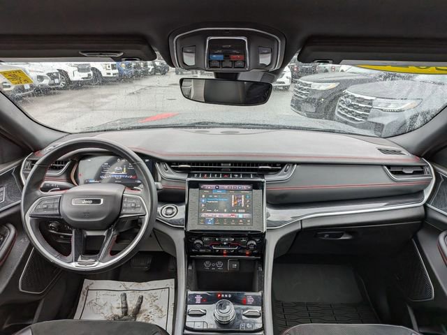 Used 2022 Jeep Grand Cherokee Trailhawk AWD/4WD image 17