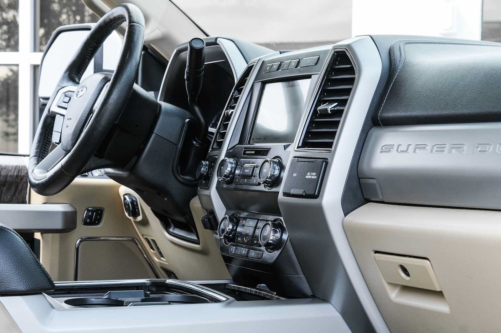 Used 2019 Ford F250 Lariat w/ Lariat Ultimate Package AWD/4WD image 29