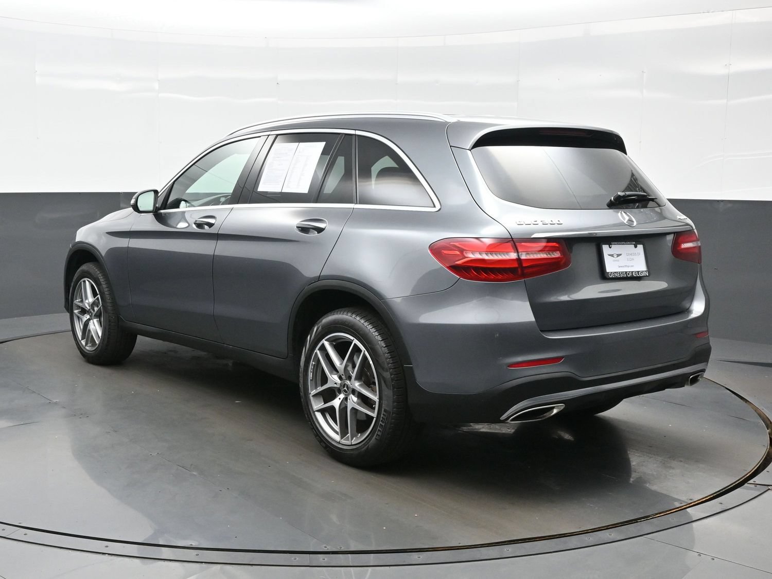 Used 2019 Mercedes-Benz GLC 300 4MATIC image 4