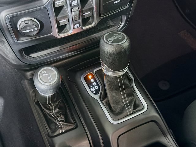 Used 2019 Jeep Wrangler Unlimited Sahara AWD/4WD image 20