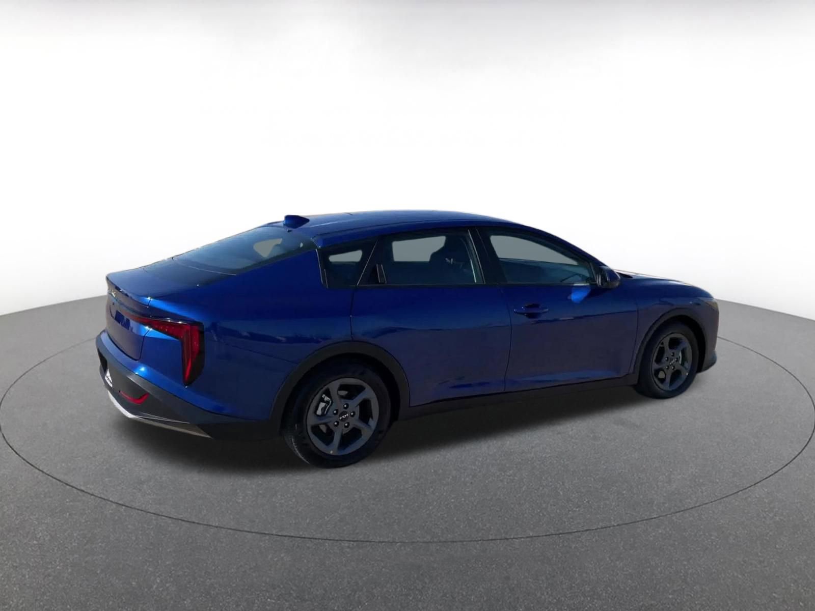 Used 2025 Kia K4 LXS image 15