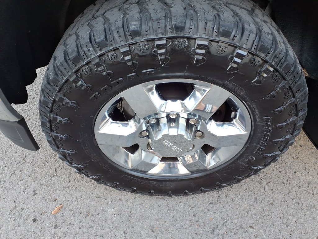 Used 2015 GMC Sierra 3500 SLT w/ Snow Plow Prep Package AWD/4WD image 5