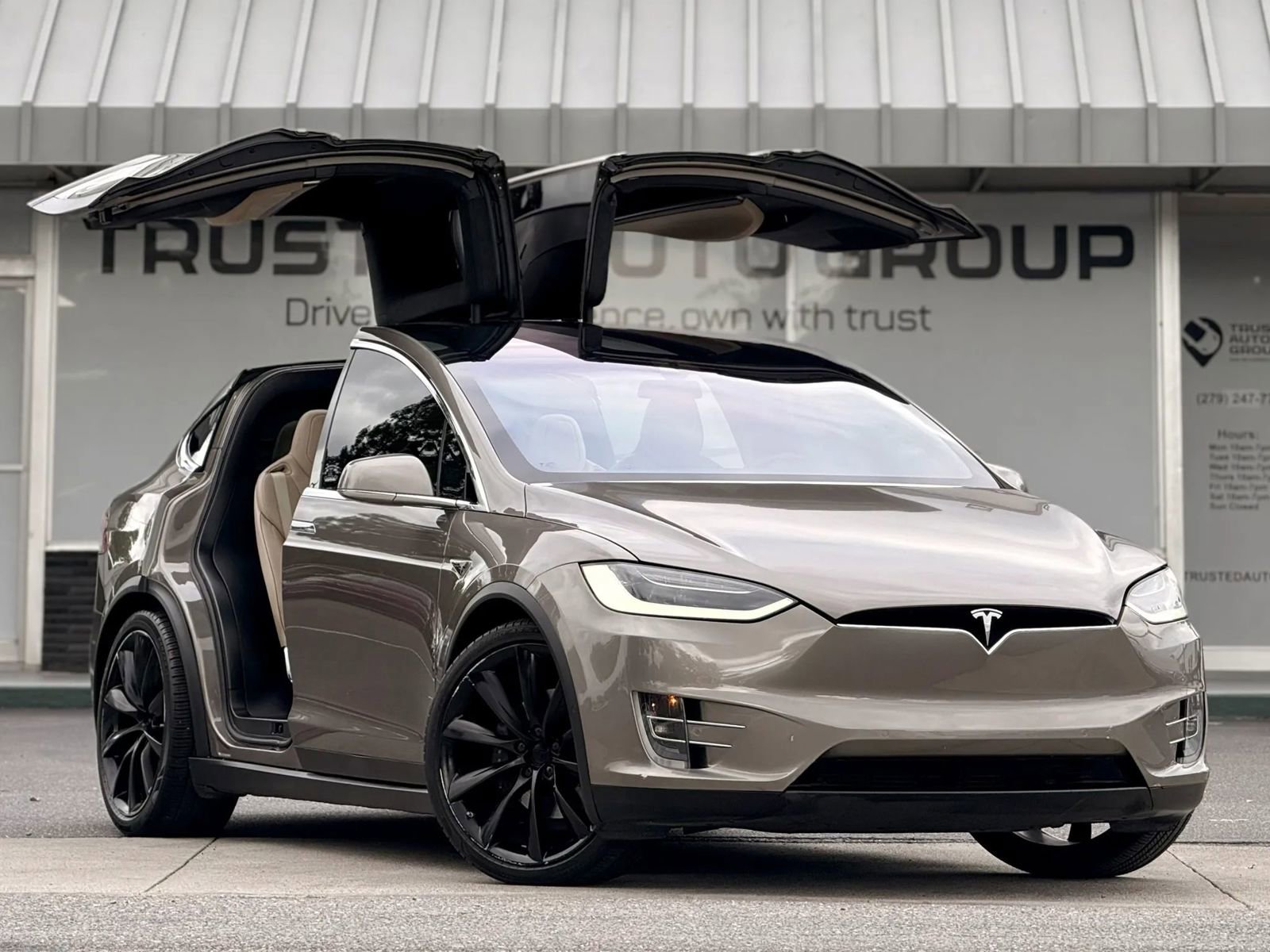 Used 2016 Tesla Model X 90D AWD/4WD image 2