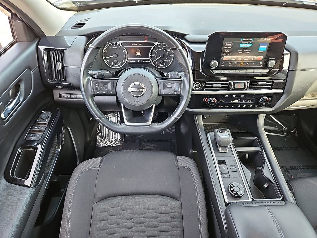 Used 2022 Nissan Pathfinder SV AWD/4WD image 10