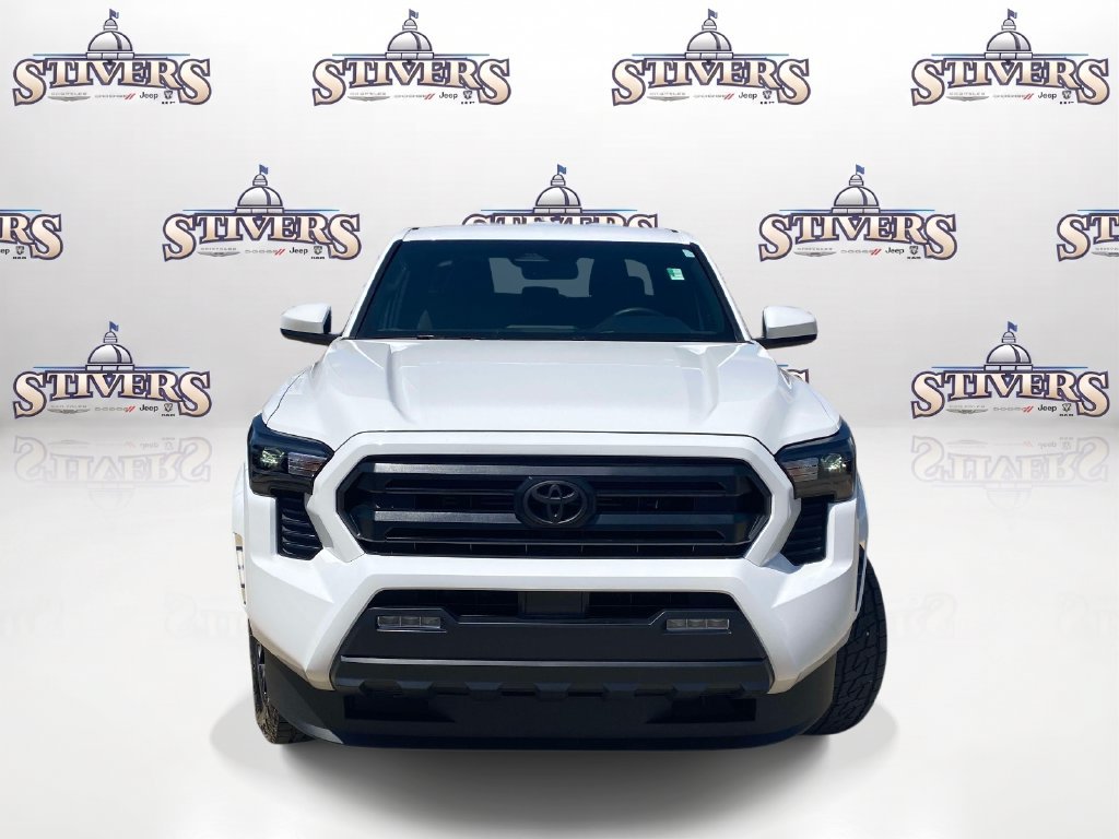 Used 2025 Toyota Tacoma SR5 RWD image 2