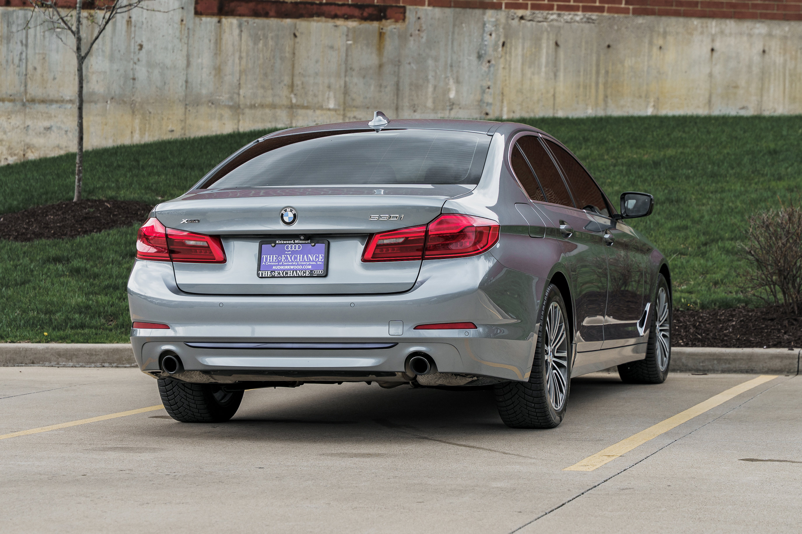 Used 2019 BMW 530i xDrive w/ Convenience Package image 4