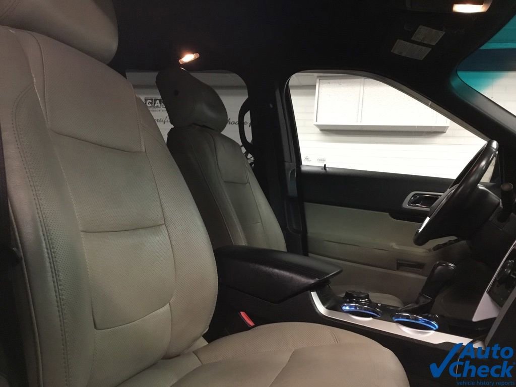 Used 2011 Ford Explorer Limited w/ 301A Rapid Spec Order Code image 23