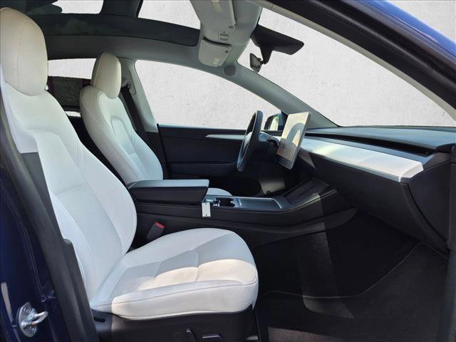 Used 2023 Tesla Model Y Long Range AWD/4WD image 22