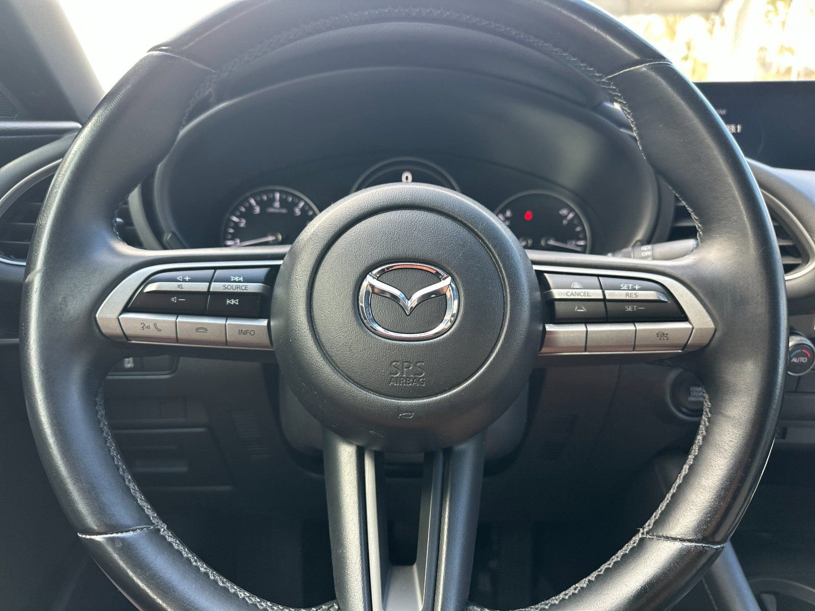 Used 2020 MAZDA MAZDA3 Hatchback image 25