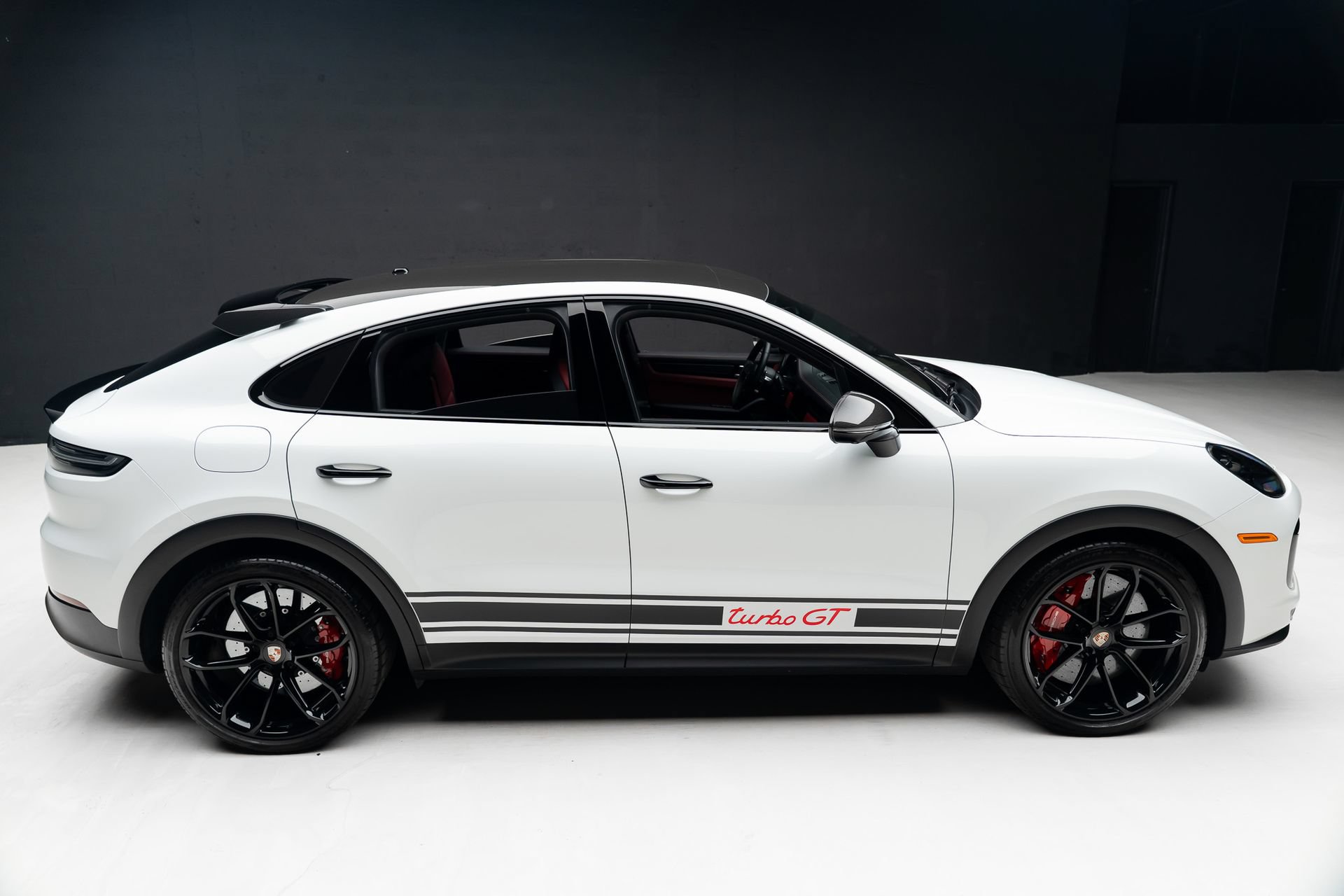 Used 2022 Porsche Cayenne Turbo GT AWD/4WD image 36