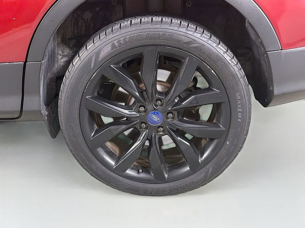 Used 2017 Ford Escape Titanium FWD image 32