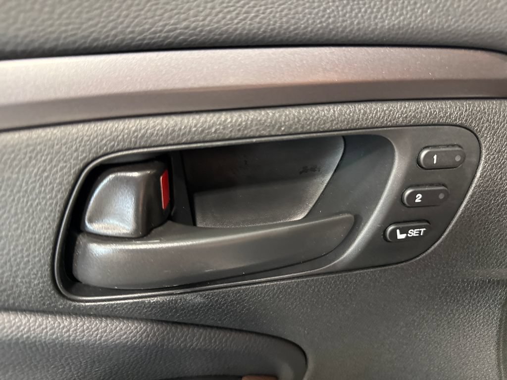 Used 2024 Honda Passport EX-L image 30