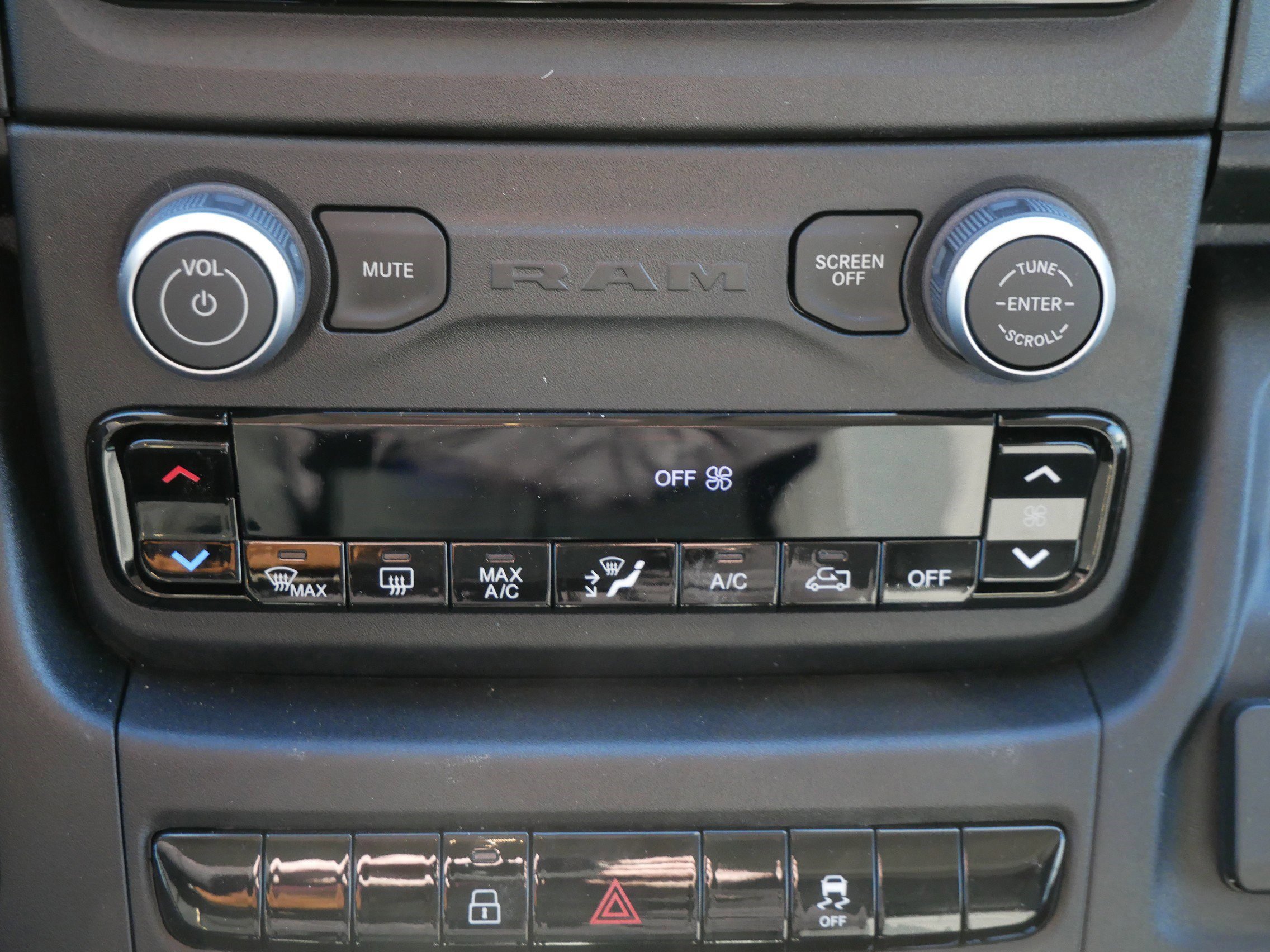 New 2026 RAM ProMaster 3500 FWD image 18