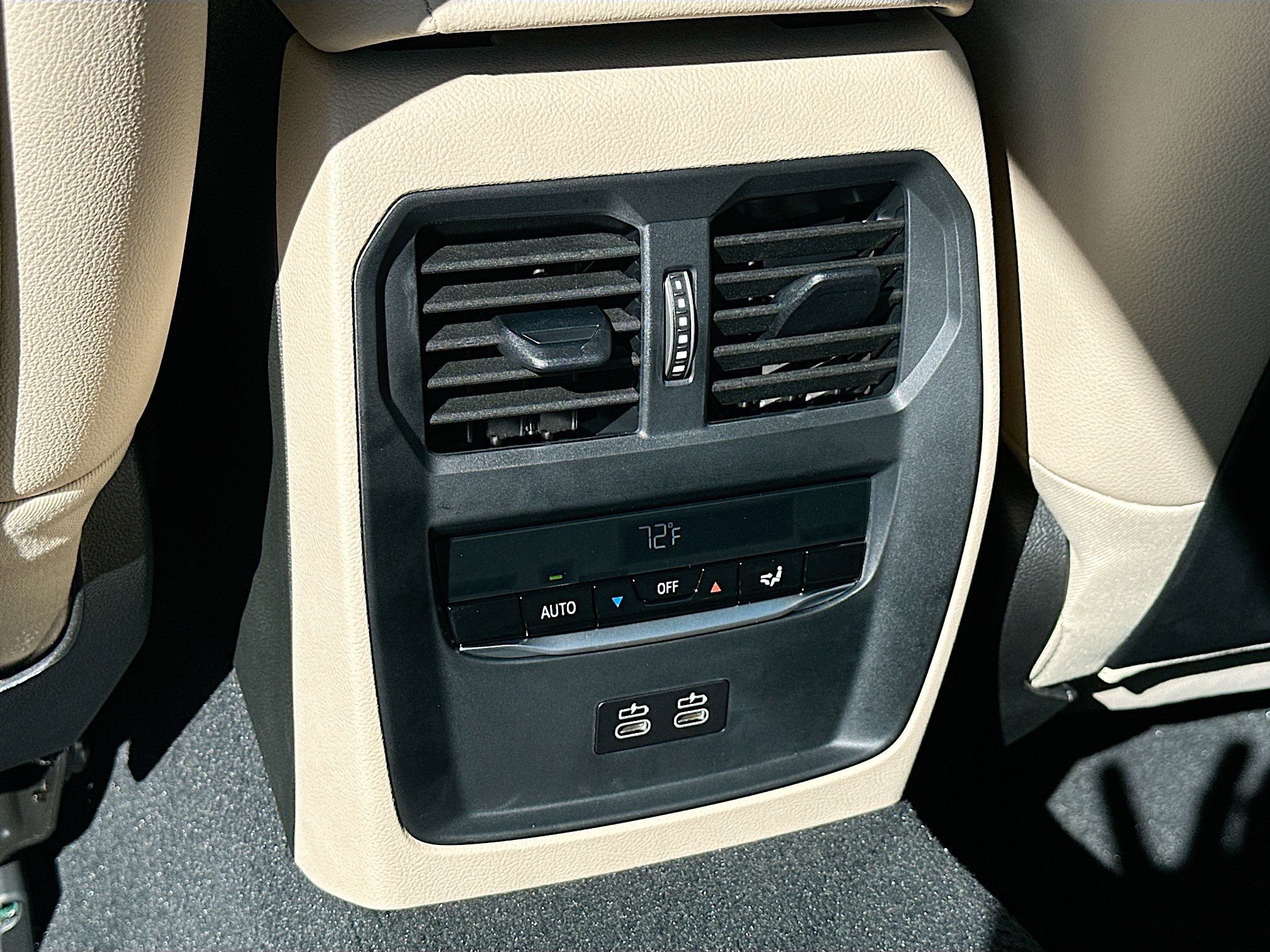 New 2026 BMW 330i Sedan w/ Premium Package RWD image 19