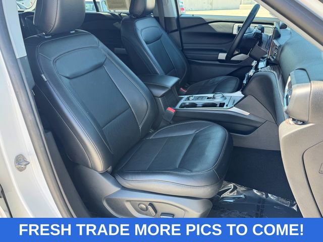 Used 2023 Ford Explorer Limited AWD/4WD image 11