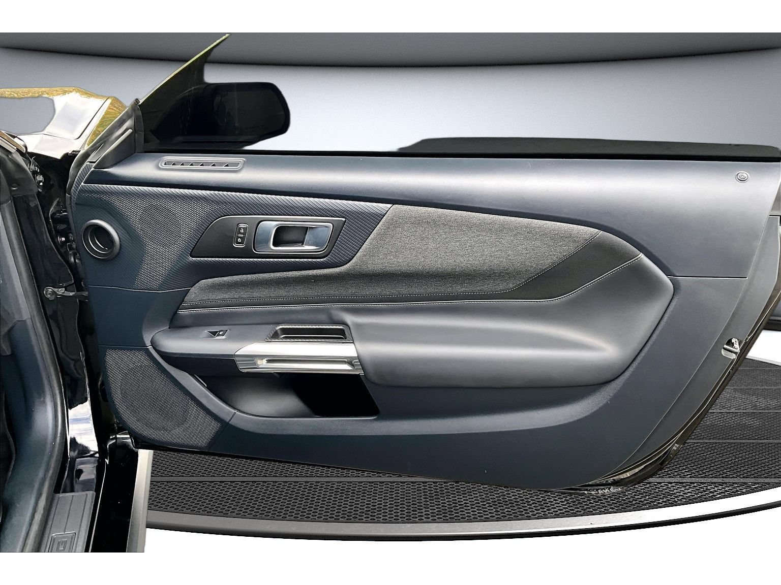 Used 2024 Ford Mustang GT RWD image 44