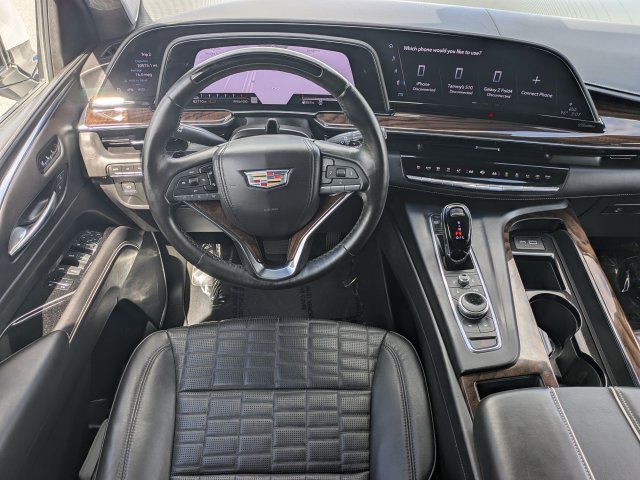 Used 2023 Cadillac Escalade ESV Premium Luxury Platinum AWD/4WD image 18