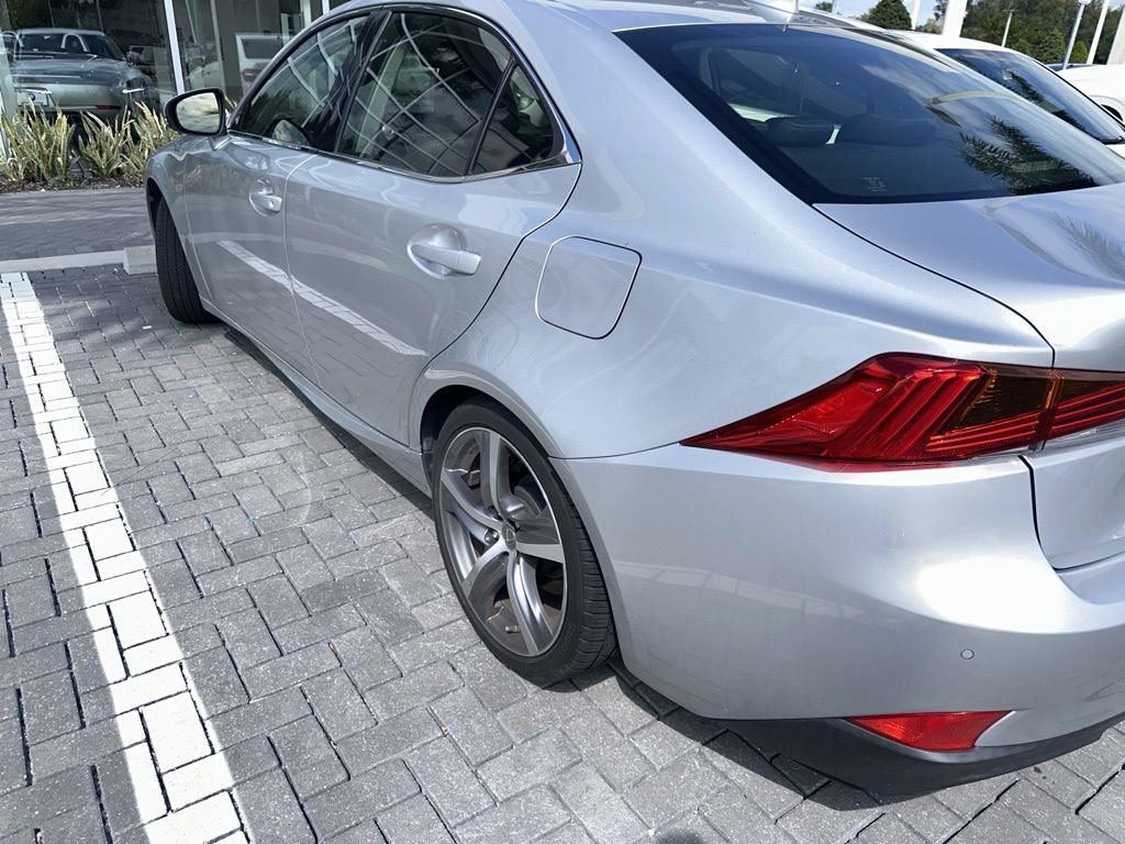Used 2017 Lexus IS 200t 200t w/ Navigation System Package image 4