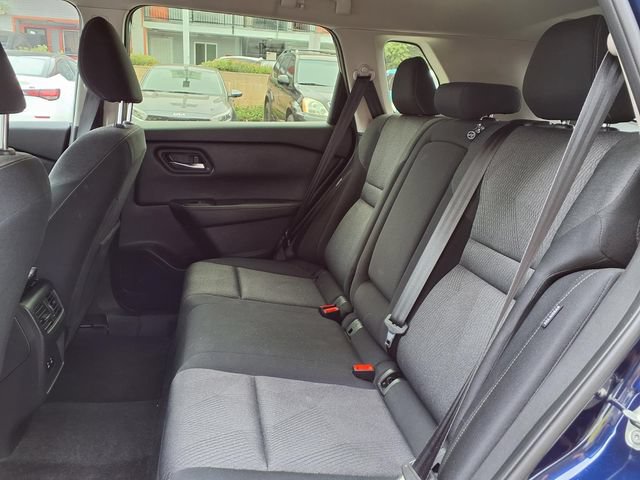 Used 2024 Nissan Rogue SV FWD image 17
