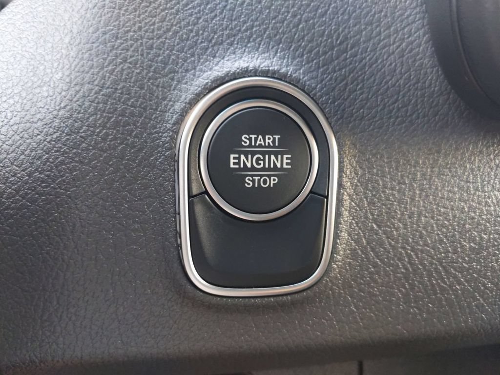 Used 2021 Mercedes-Benz Sprinter 2500 image 22