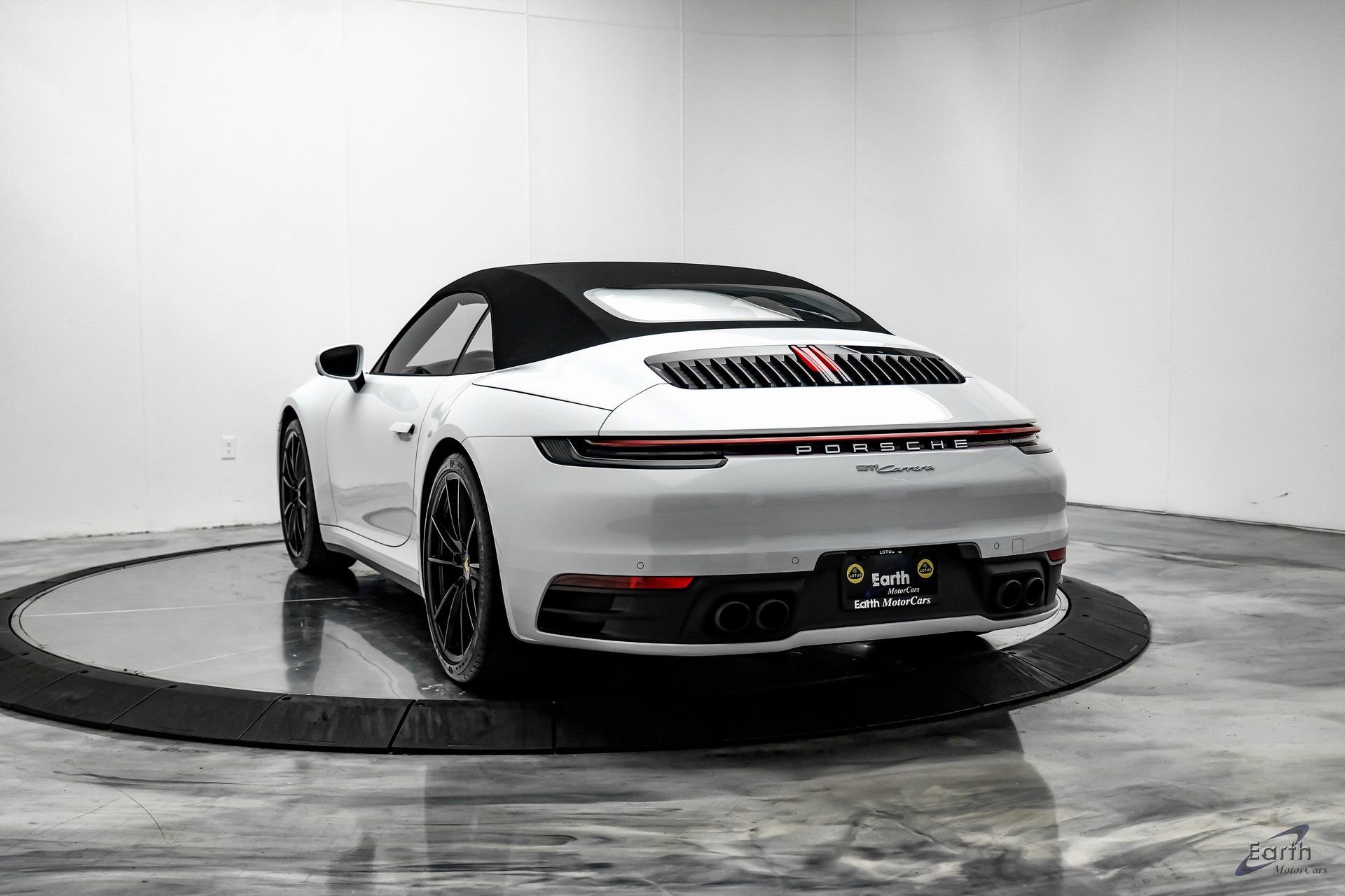Used 2021 Porsche 911 Carrera 4 image 11